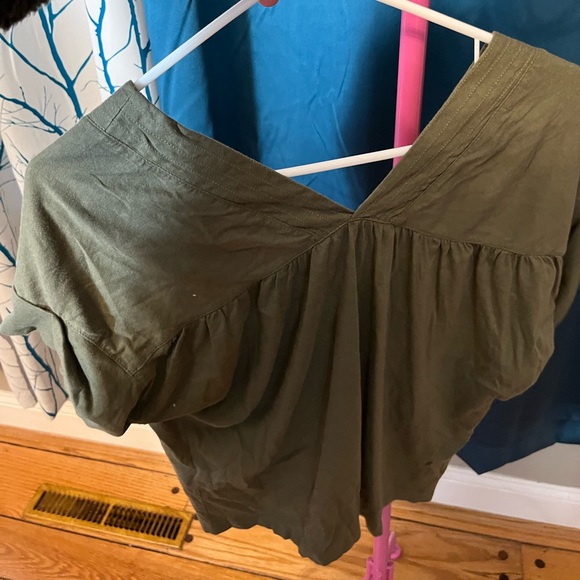 Banana republic army green blouse v neck - Picture 3 of 5
